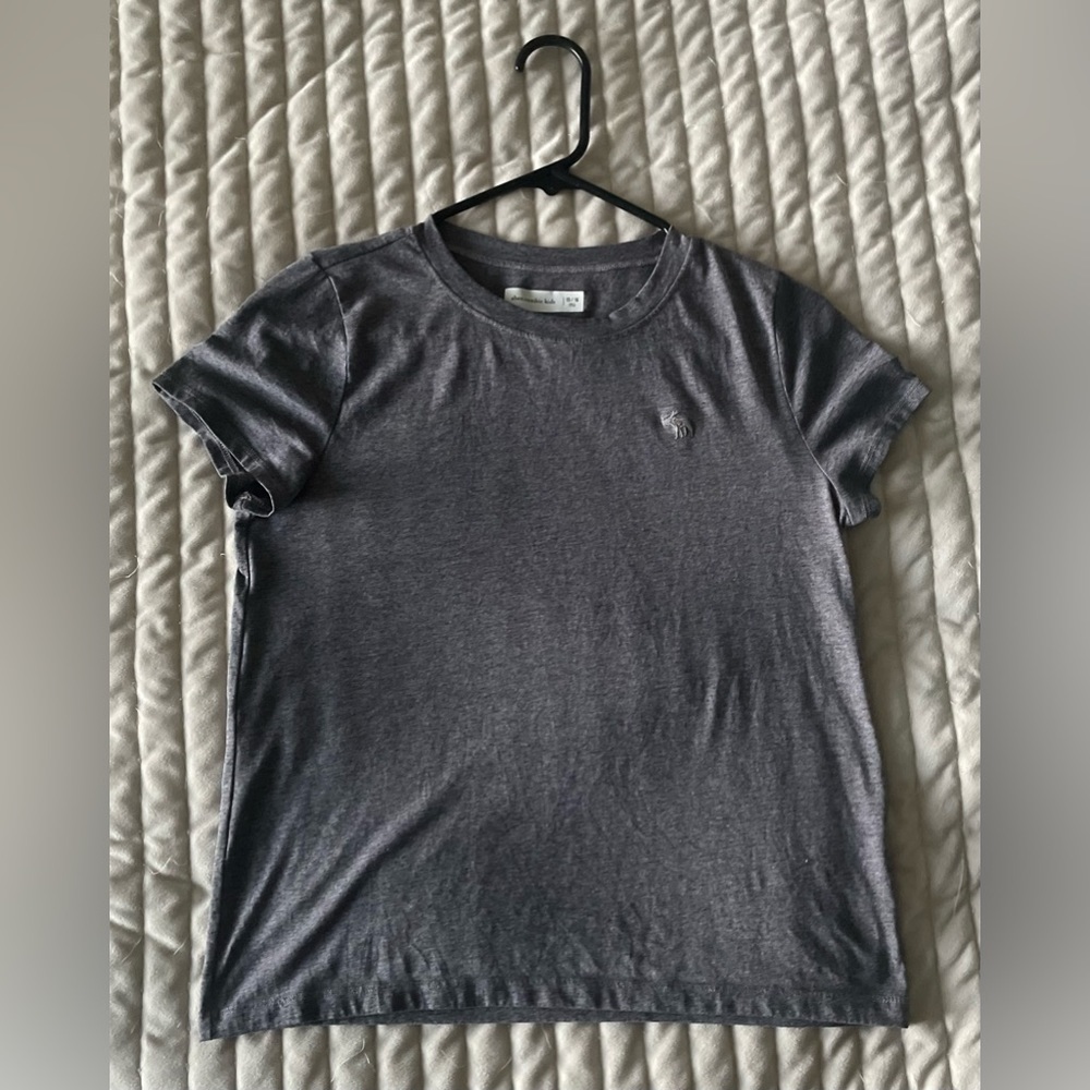 Abercrombie Kids Gray T-Shirt